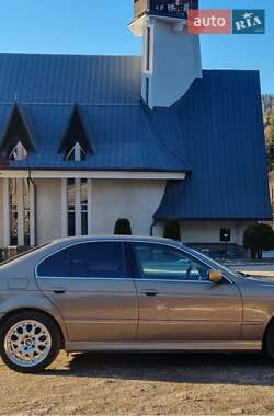 Седан BMW 5 Series 2001 в Львові