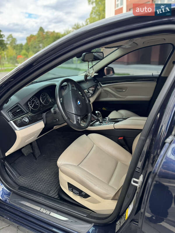 Седан BMW 5 Series 2011 в Ивано-Франковске