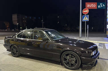 Седан BMW 5 Series 1989 в Киеве