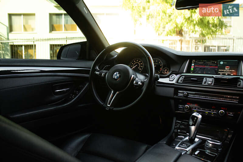 Седан BMW 5 Series 2014 в Киеве