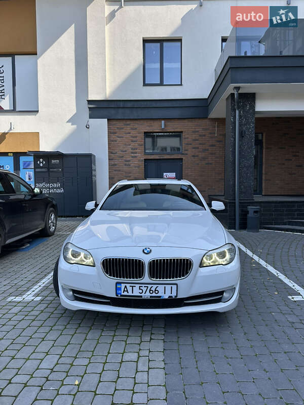Седан BMW 5 Series 2012 в Коломые