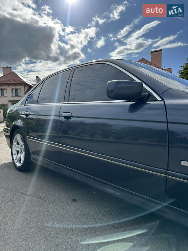 Седан BMW 5 Series 2003 в Шептицькому
