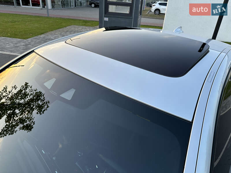 Седан BMW 5 Series 2020 в Мукачево