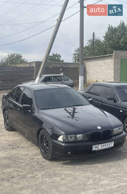 Седан BMW 5 Series 2001 в Александровке