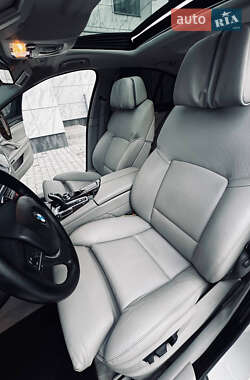 Седан BMW 5 Series 2011 в 