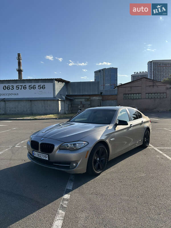 Седан BMW 5 Series 2010 в Киеве