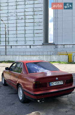 Седан BMW 5 Series 1991 в Радивилове
