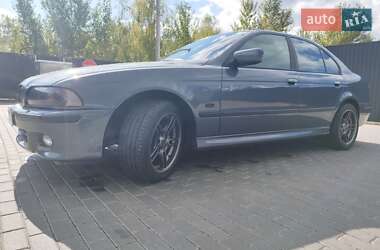 Седан BMW 5 Series 2000 в 