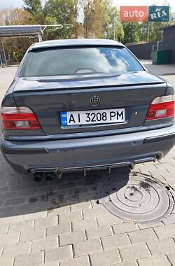 Седан BMW 5 Series 2000 в 