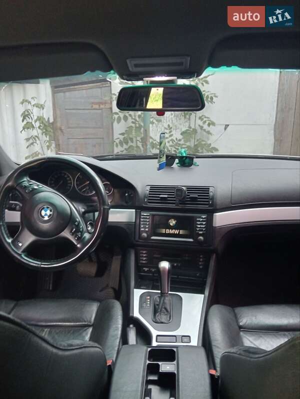 Седан BMW 5 Series 2001 в Коростене