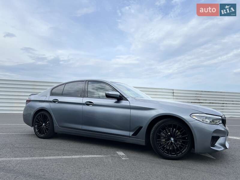 Седан BMW 5 Series 2017 в Львове