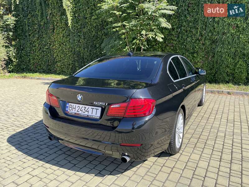 Седан BMW 5 Series 2010 в Одессе