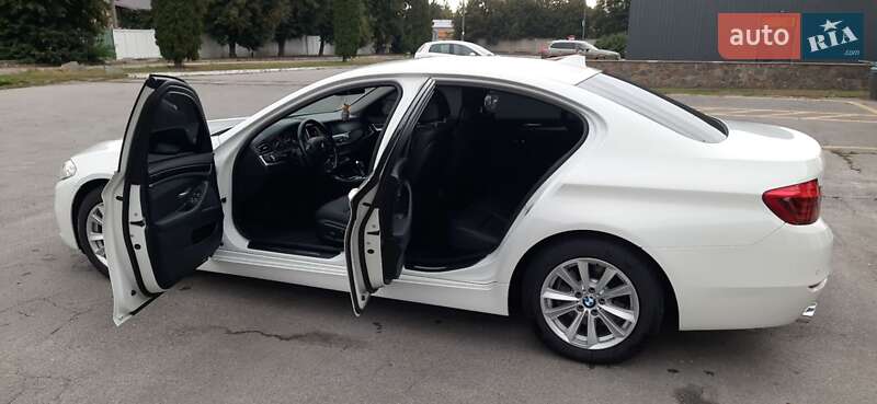 Седан BMW 5 Series 2016 в Сквире