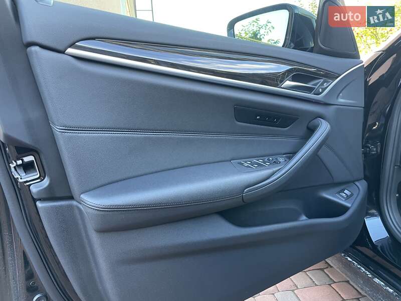 Седан BMW 5 Series 2017 в Львове фото 25 Седан BMW 5 Series 2017 в Львове