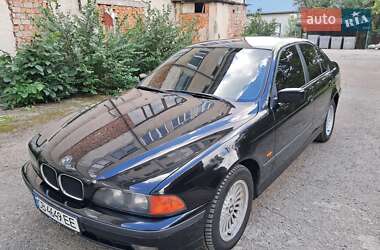 Седан BMW 5 Series 2000 в Чернівцях