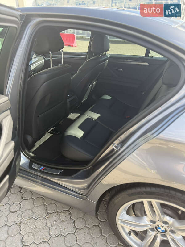 Седан BMW 5 Series 2016 в Черновцах