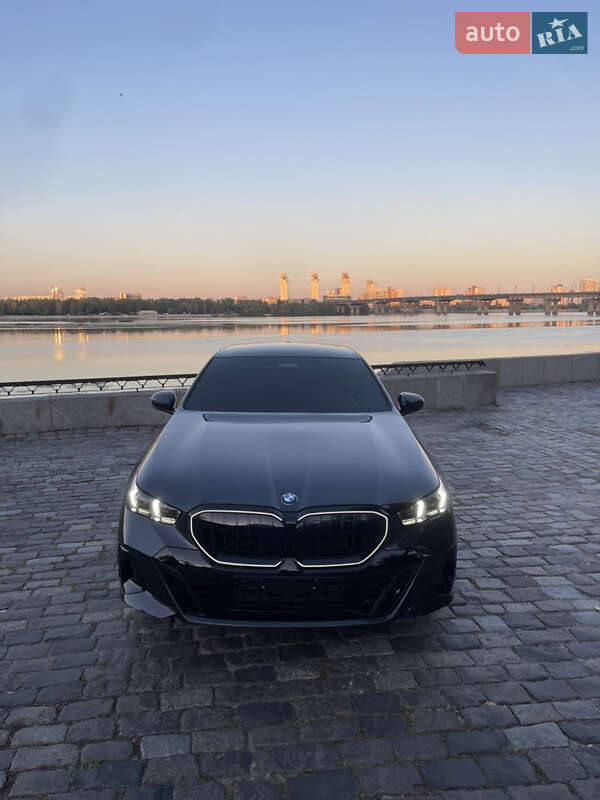 BMW 5 Series 2023
