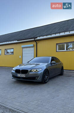 Седан BMW 5 Series 2010 в Хороле