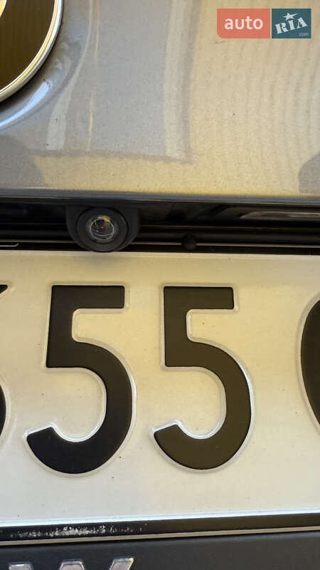 Седан BMW 5 Series 2010 в Хороле фото 12 Седан BMW 5 Series 2010 в Хороле