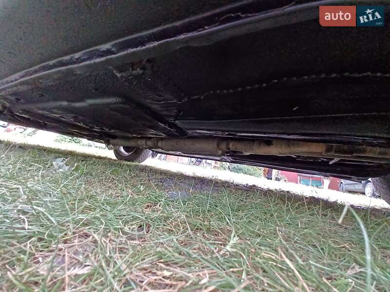 Седан BMW 5 Series 1990 в Шацке фото 5 Седан BMW 5 Series 1990 в Шацке