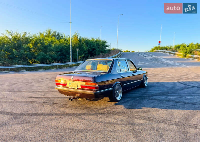 Седан BMW 5 Series 1982 в Хмельницькому