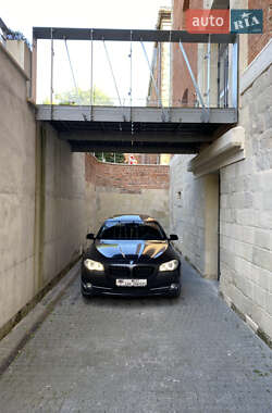 Седан BMW 5 Series 2013 в Львові