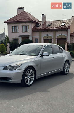 Седан BMW 5 Series 2007 в 