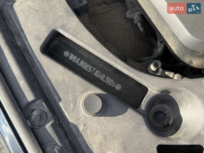 Седан BMW 5 Series 2017 в Львові