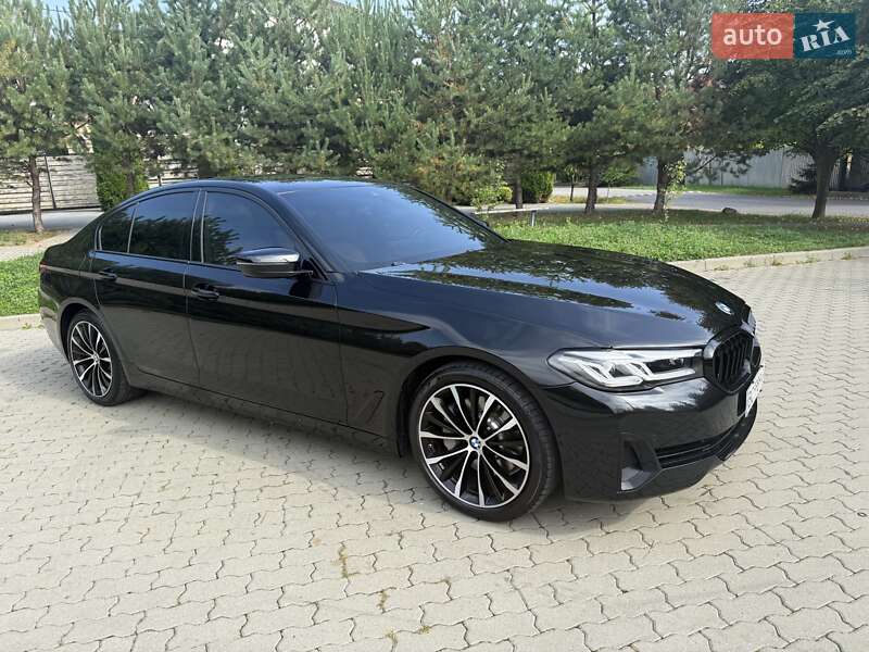 Седан BMW 5 Series 2021 в Львове