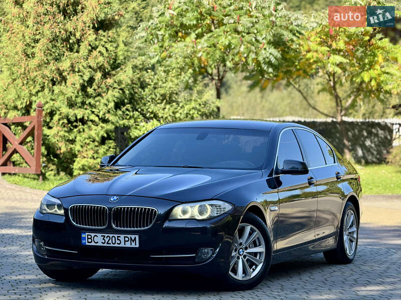 Седан BMW 5 Series 2012 в Міжгір'ї
