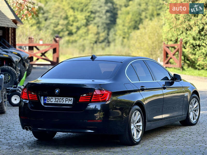 Седан BMW 5 Series 2012 в Міжгір'ї