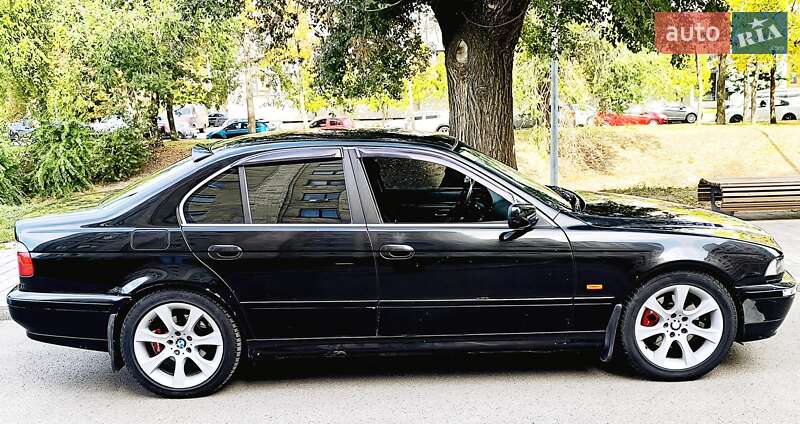 Седан BMW 5 Series 2000 в Харкові