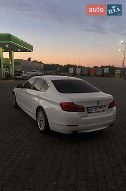 Седан BMW 5 Series 2011 в 