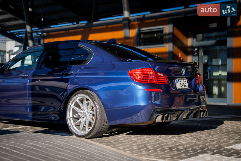 Седан BMW 5 Series 2015 в Киеве