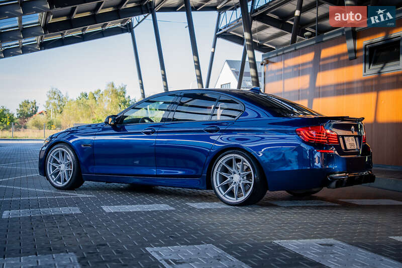 Седан BMW 5 Series 2015 в Киеве