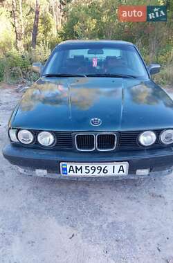 Седан BMW 5 Series 1991 в Коростышеве