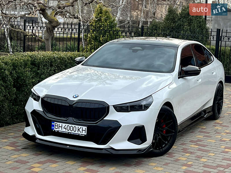 Седан BMW 5 Series 2023 в Одесі
