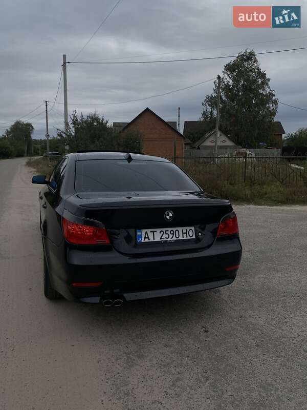 Седан BMW 5 Series 2004 в Ахтырке