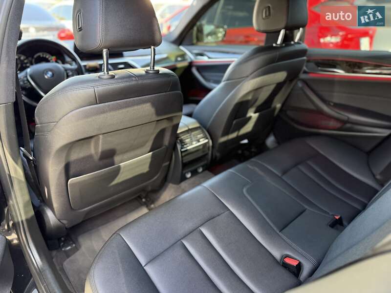 Седан BMW 5 Series 2017 в Днепре