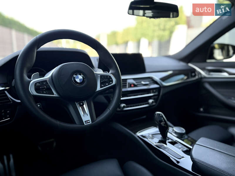 Седан BMW 5 Series 2017 в Киеве фото 32 Седан BMW 5 Series 2017 в Киеве
