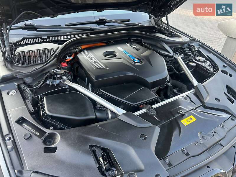 Седан BMW 5 Series 2018 в Львові