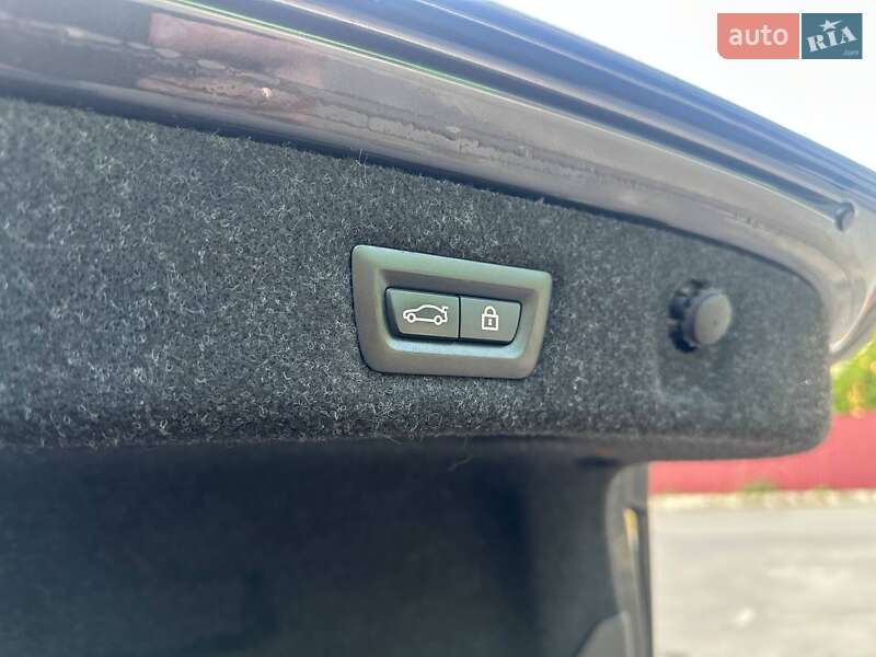 Седан BMW 5 Series 2018 в Львові