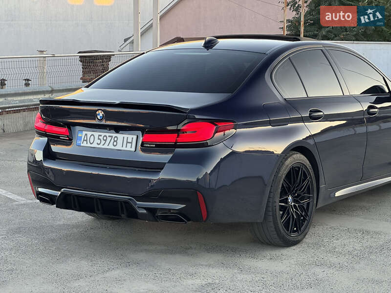 Седан BMW 5 Series 2017 в Мукачево