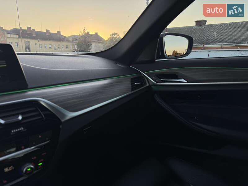 Седан BMW 5 Series 2017 в Мукачево