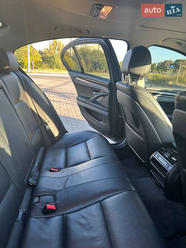 Седан BMW 5 Series 2016 в Киеве