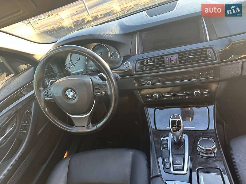 Седан BMW 5 Series 2016 в Киеве