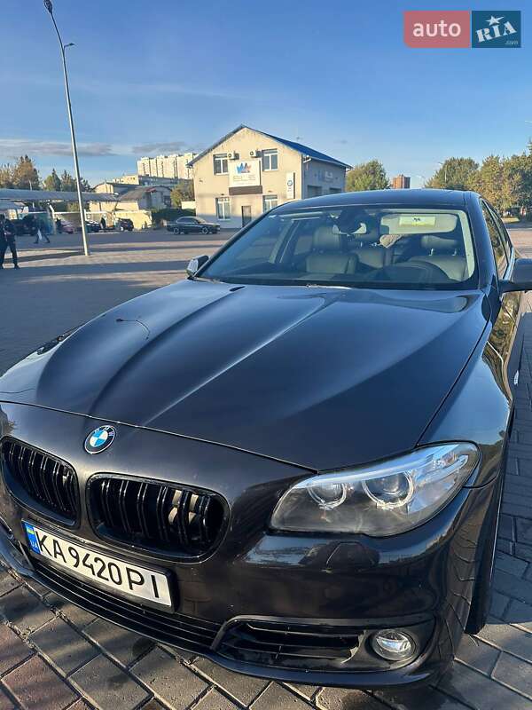 Седан BMW 5 Series 2016 в Киеве