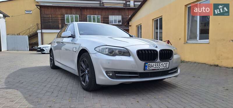 BMW 5 Series 2011 BMW 5 Series 2011