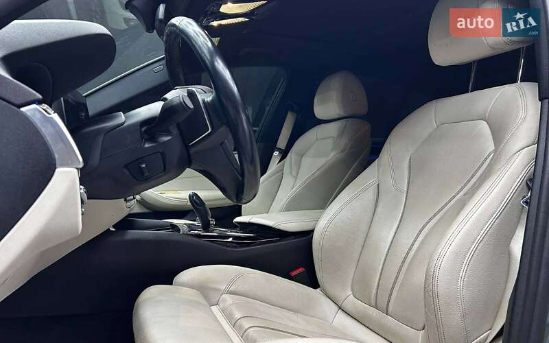 Седан BMW 5 Series 2018 в Черновцах
