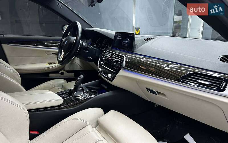 Седан BMW 5 Series 2018 в Черновцах